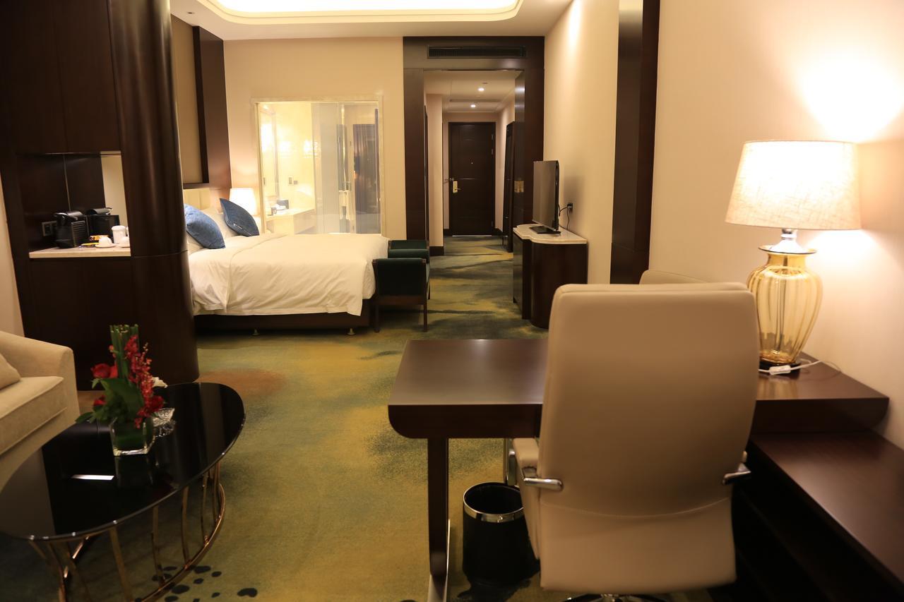 Hotel The Huiting Collection à Wuhan Extérieur photo