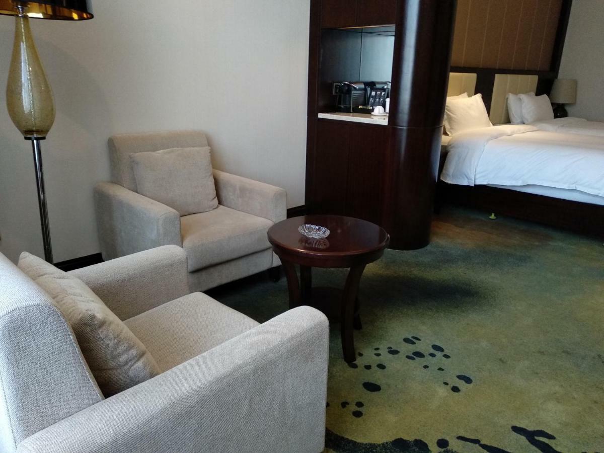 Hotel The Huiting Collection à Wuhan Extérieur photo