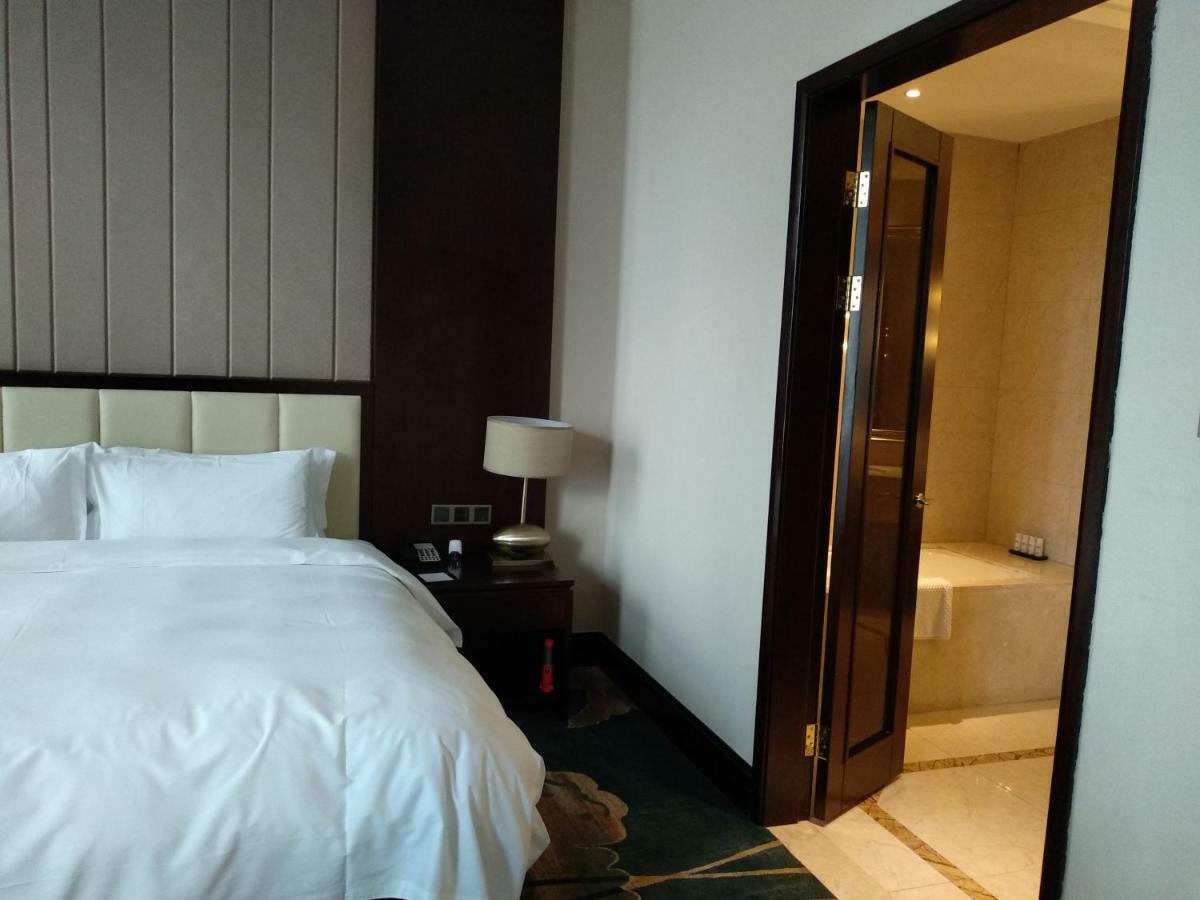 Hotel The Huiting Collection à Wuhan Extérieur photo