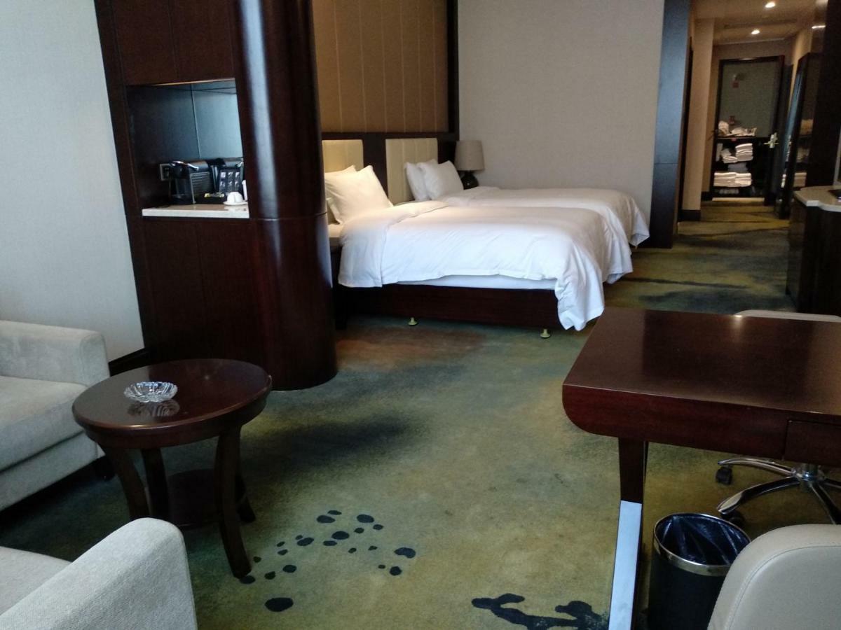 Hotel The Huiting Collection à Wuhan Extérieur photo